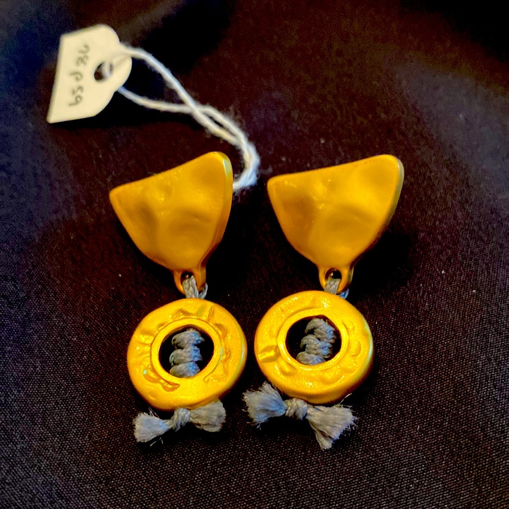 Ladies gold earrings